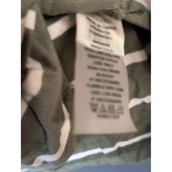 Vince Camuto Shirt Womens Large Green w/White Stripes Ladies - Picture 4 of 4